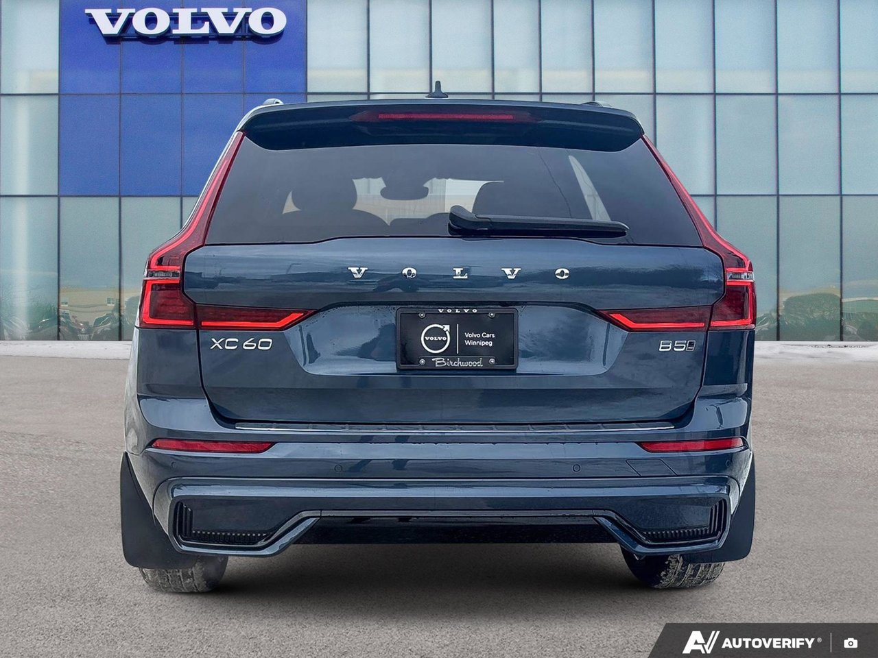 2026 Volvo XC60 Core Dark Theme-4