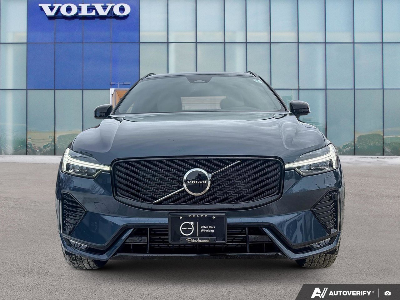 2026 Volvo XC60 Core Dark Theme-5