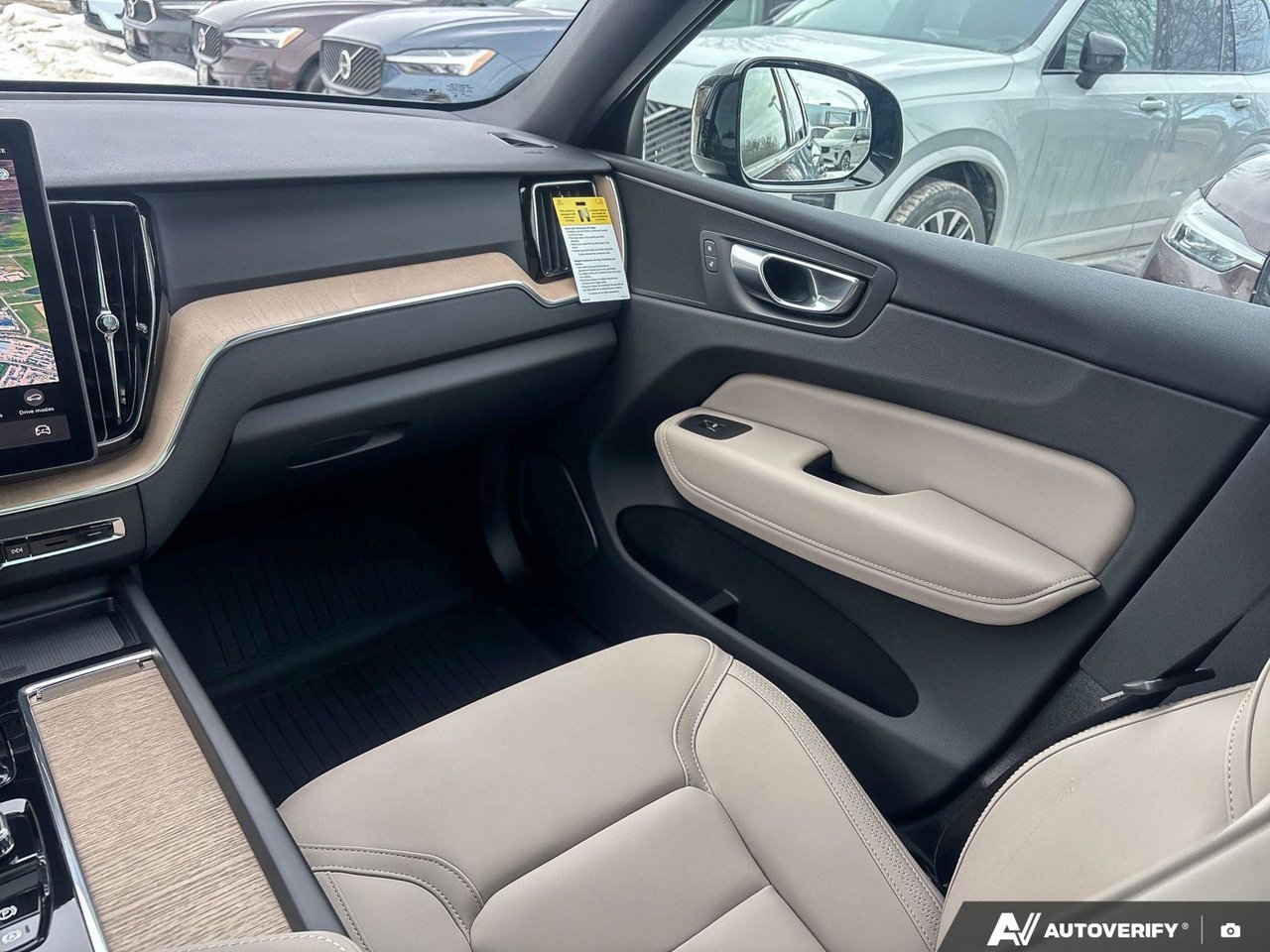 2026 Volvo XC60 Core Dark Theme-25