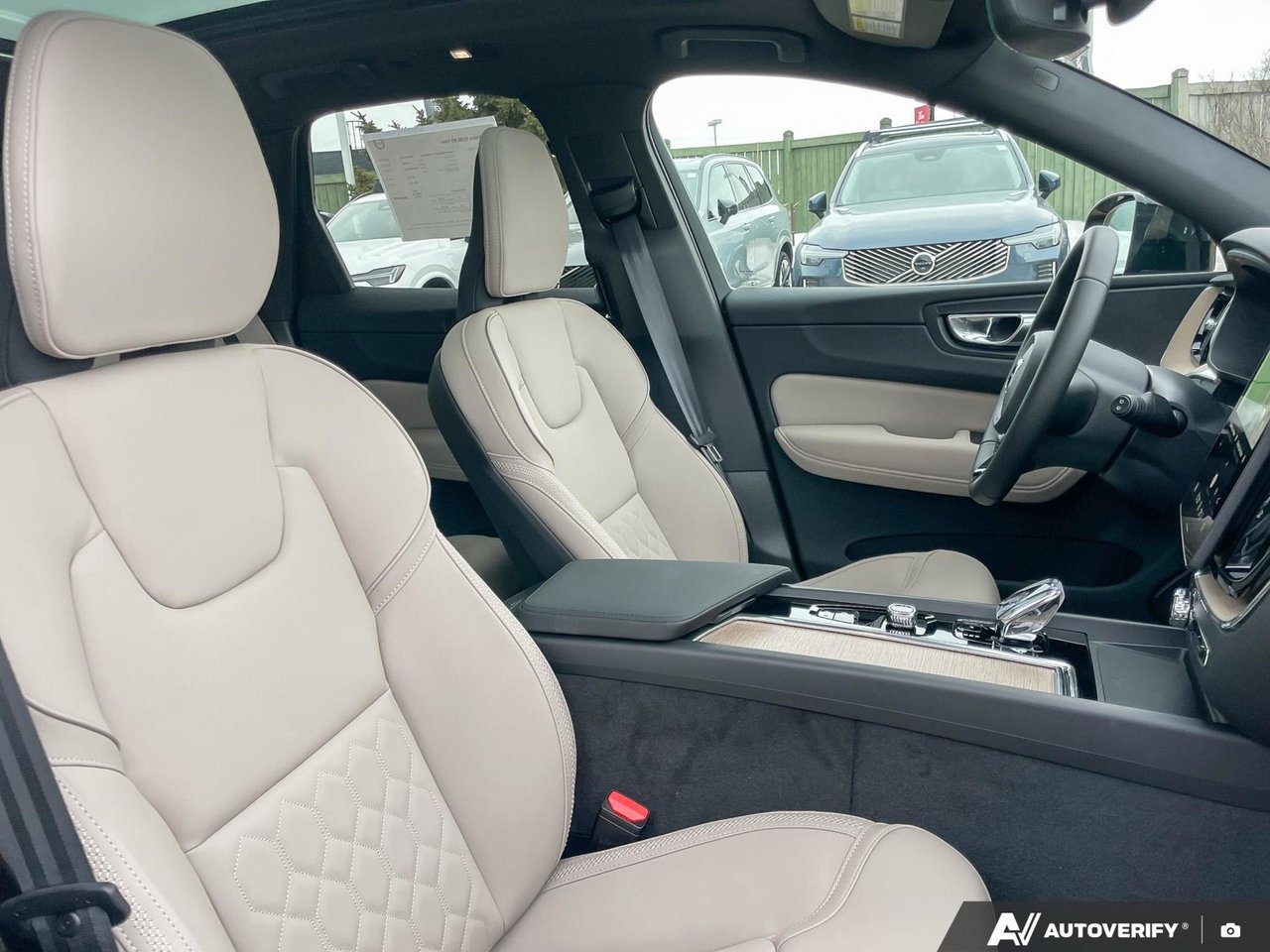 2026 Volvo XC60 Core Dark Theme-22