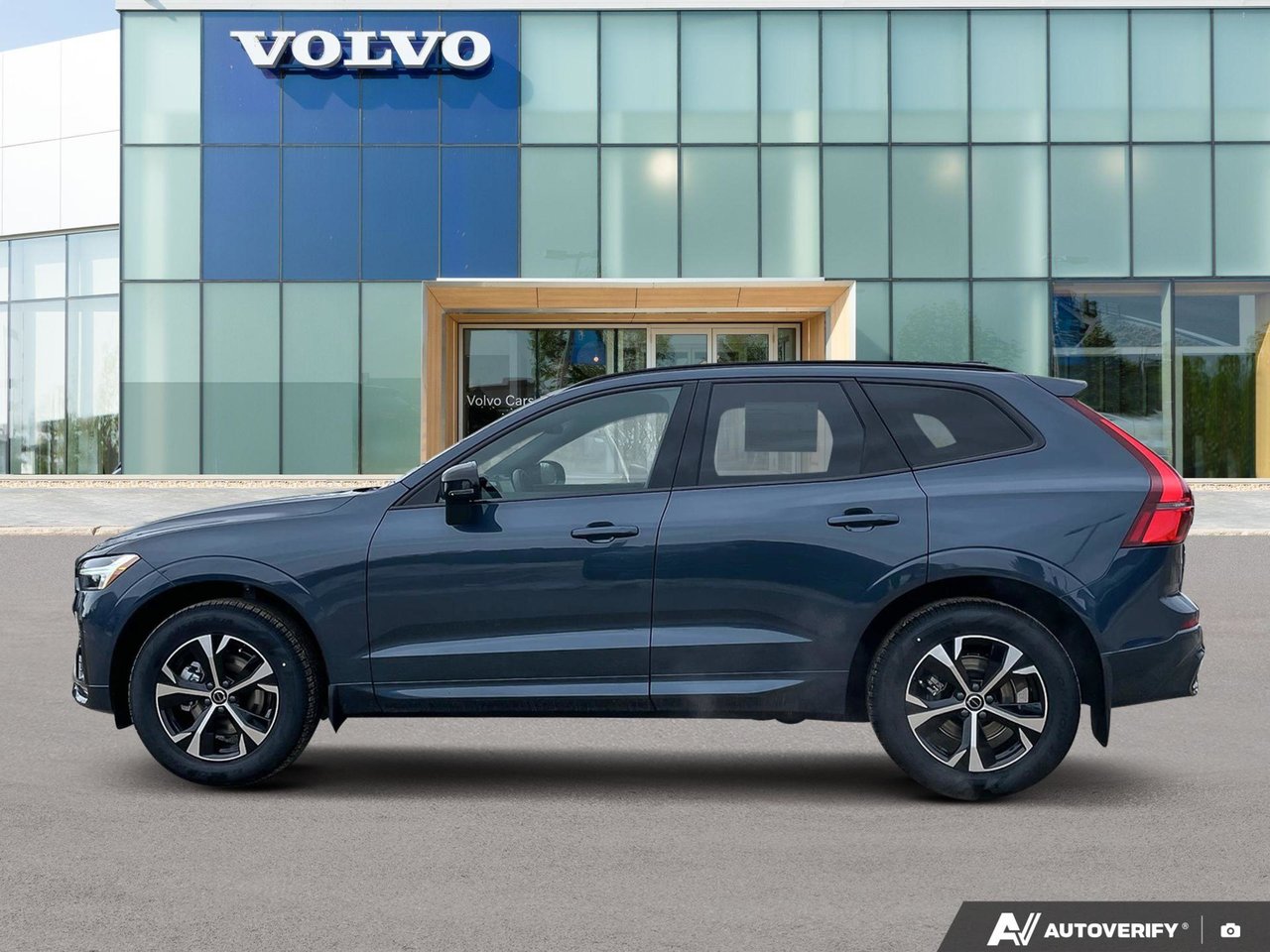 2026 Volvo XC60 Core Dark Theme-2