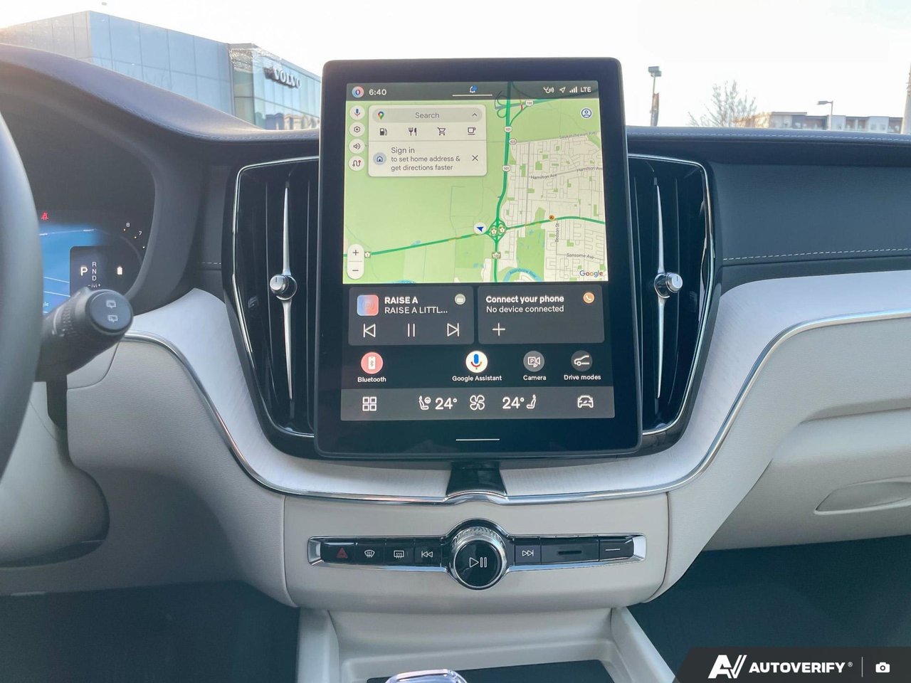 2026 Volvo XC60 Ultra Dark Theme-19