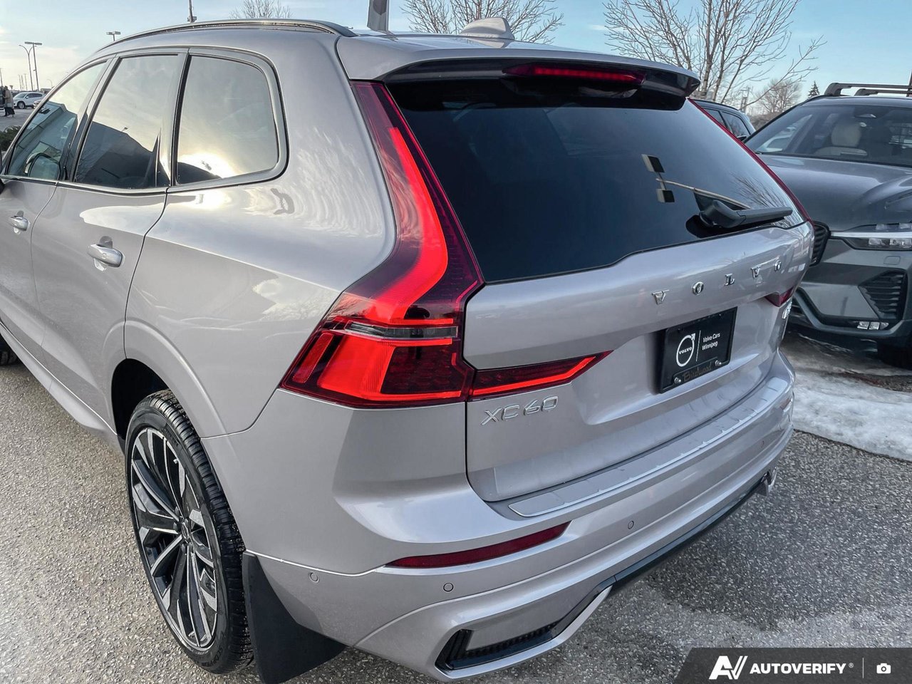 2026 Volvo XC60 Ultra Dark Theme-12