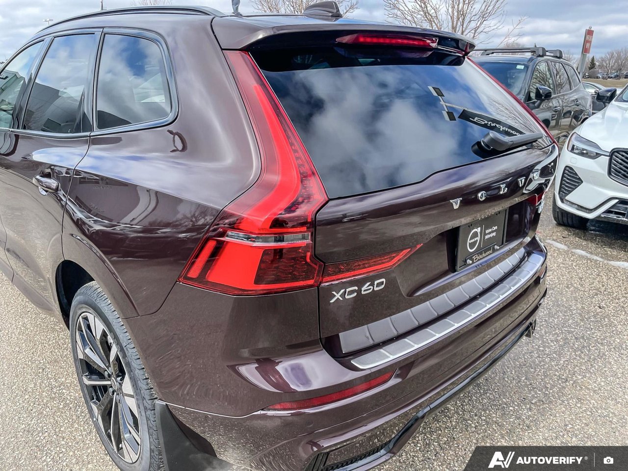 2026 Volvo XC60 Ultra Dark Theme-12