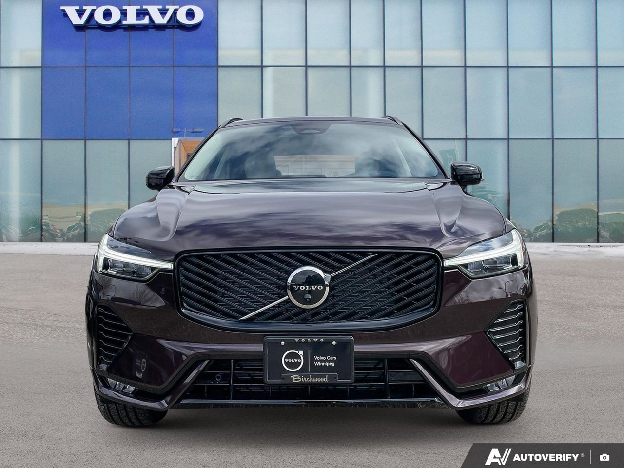 2026 Volvo XC60 Ultra Dark Theme-4