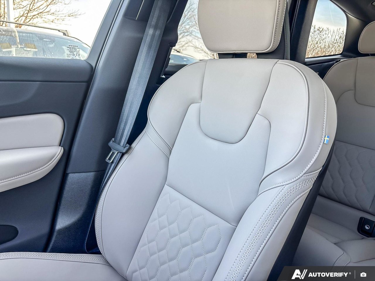 2026 Volvo XC60 Plus Dark Theme-20