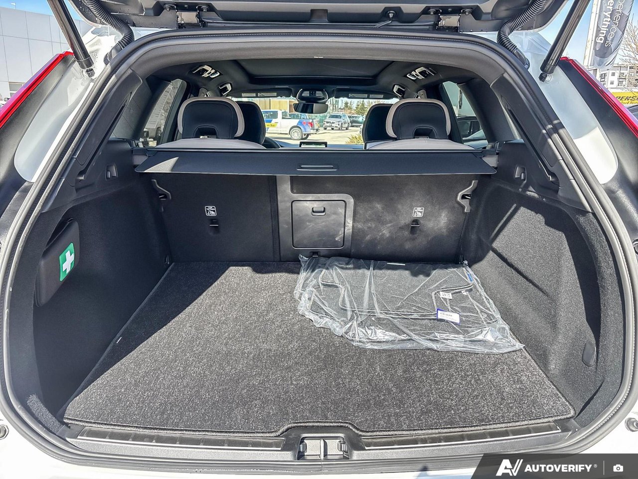 2026 Volvo XC60 Plus Dark Theme-7