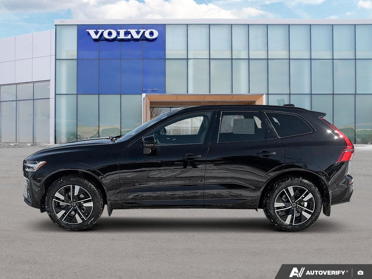 2026 Volvo XC60 Core Dark Theme-2