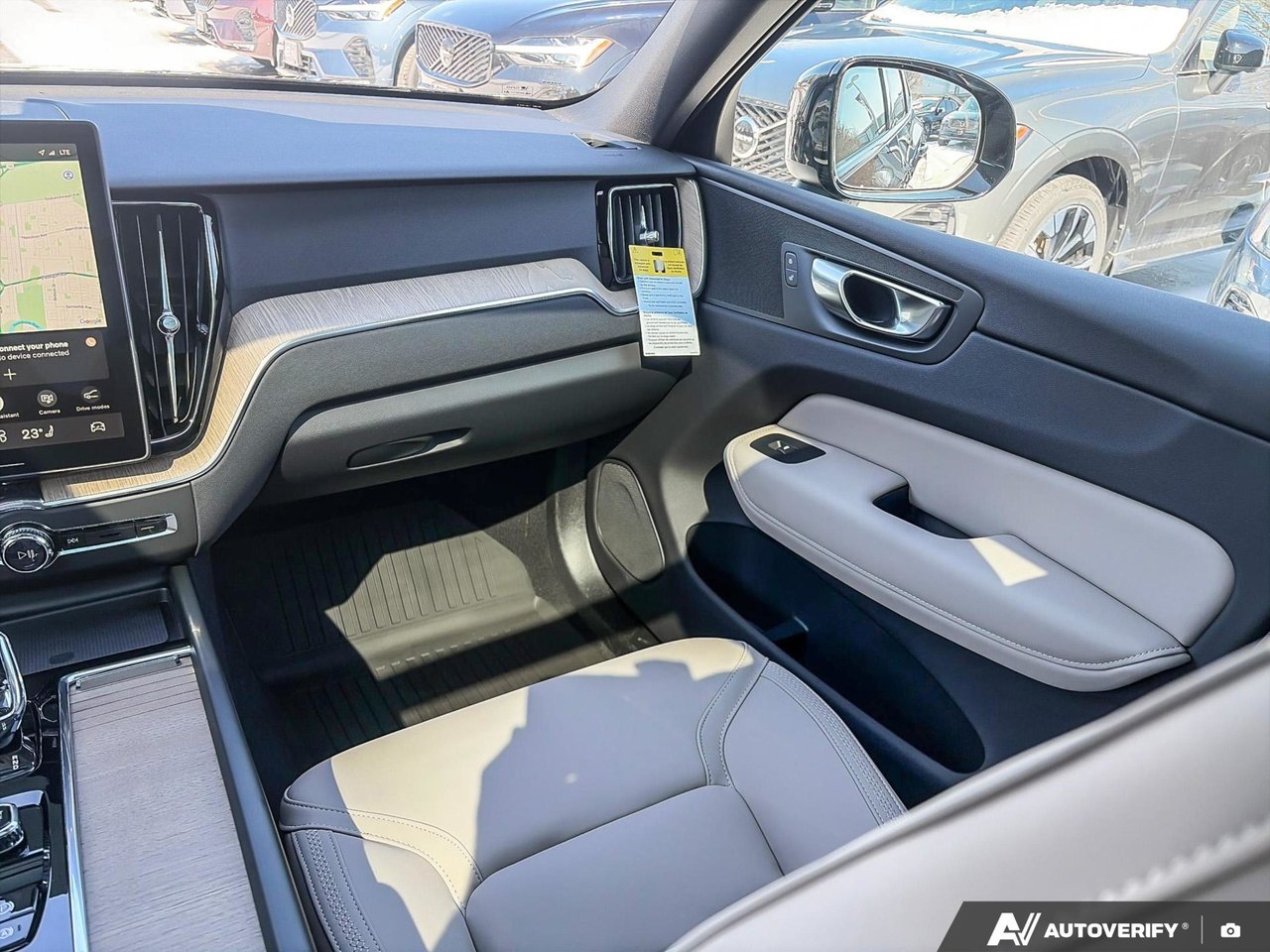 2026 Volvo XC60 Core Dark Theme-25