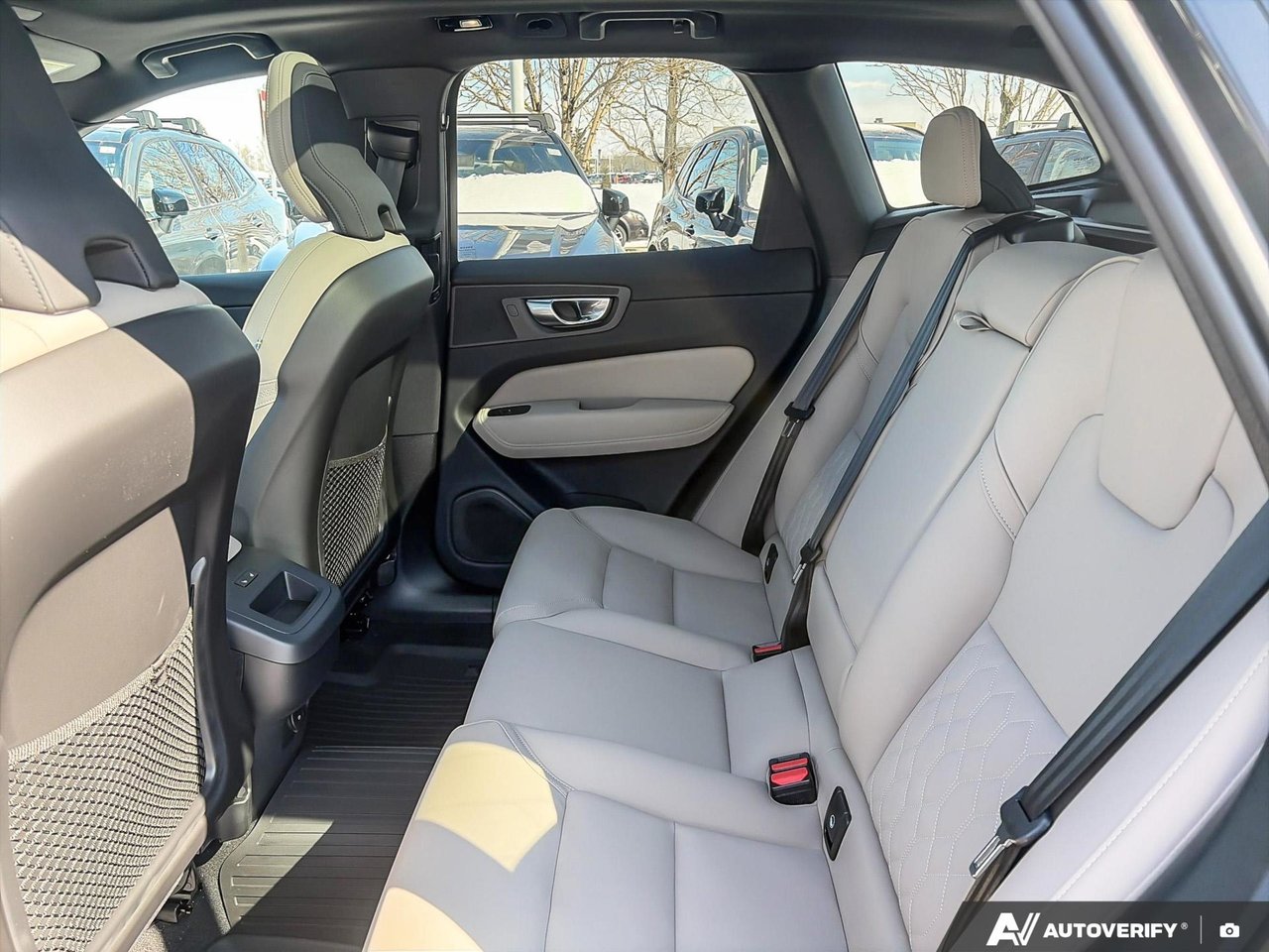 2026 Volvo XC60 Core Dark Theme-23