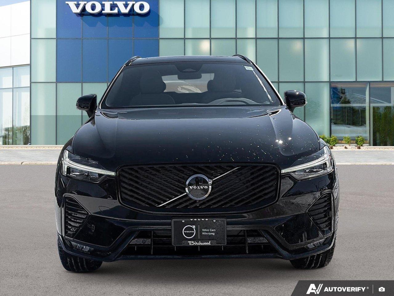 2026 Volvo XC60 Core Dark Theme-5