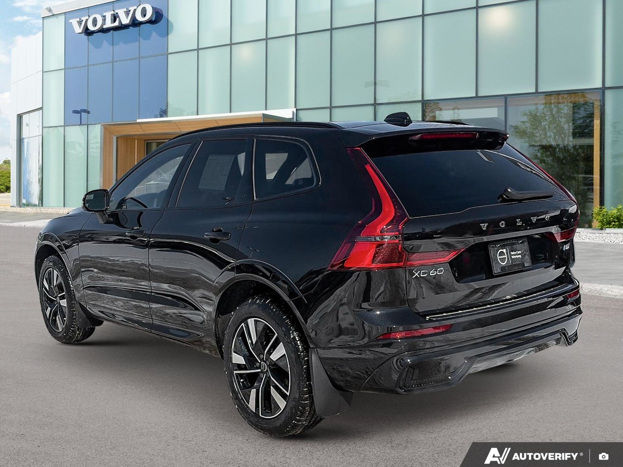 2026 Volvo XC60 Core Dark Theme-3