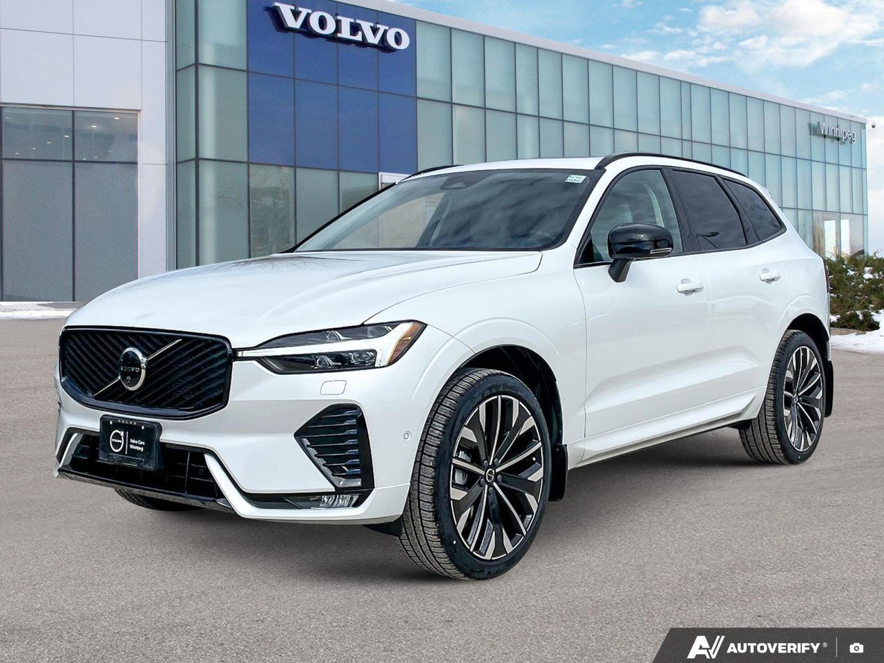 2026 Volvo XC60 Ultra Dark Theme-0