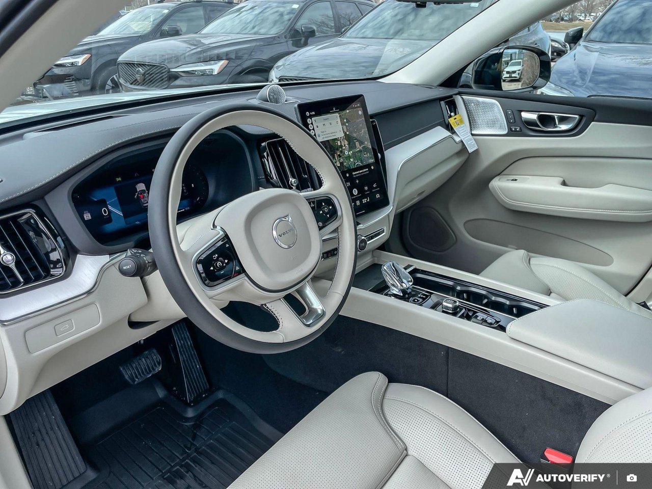 2026 Volvo XC60 Ultra Dark Theme-12