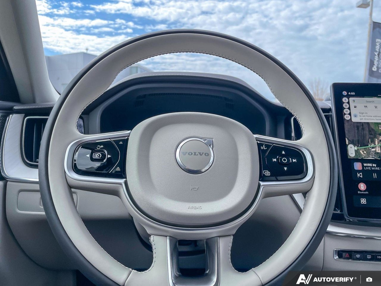 2026 Volvo XC60 Ultra Dark Theme-13