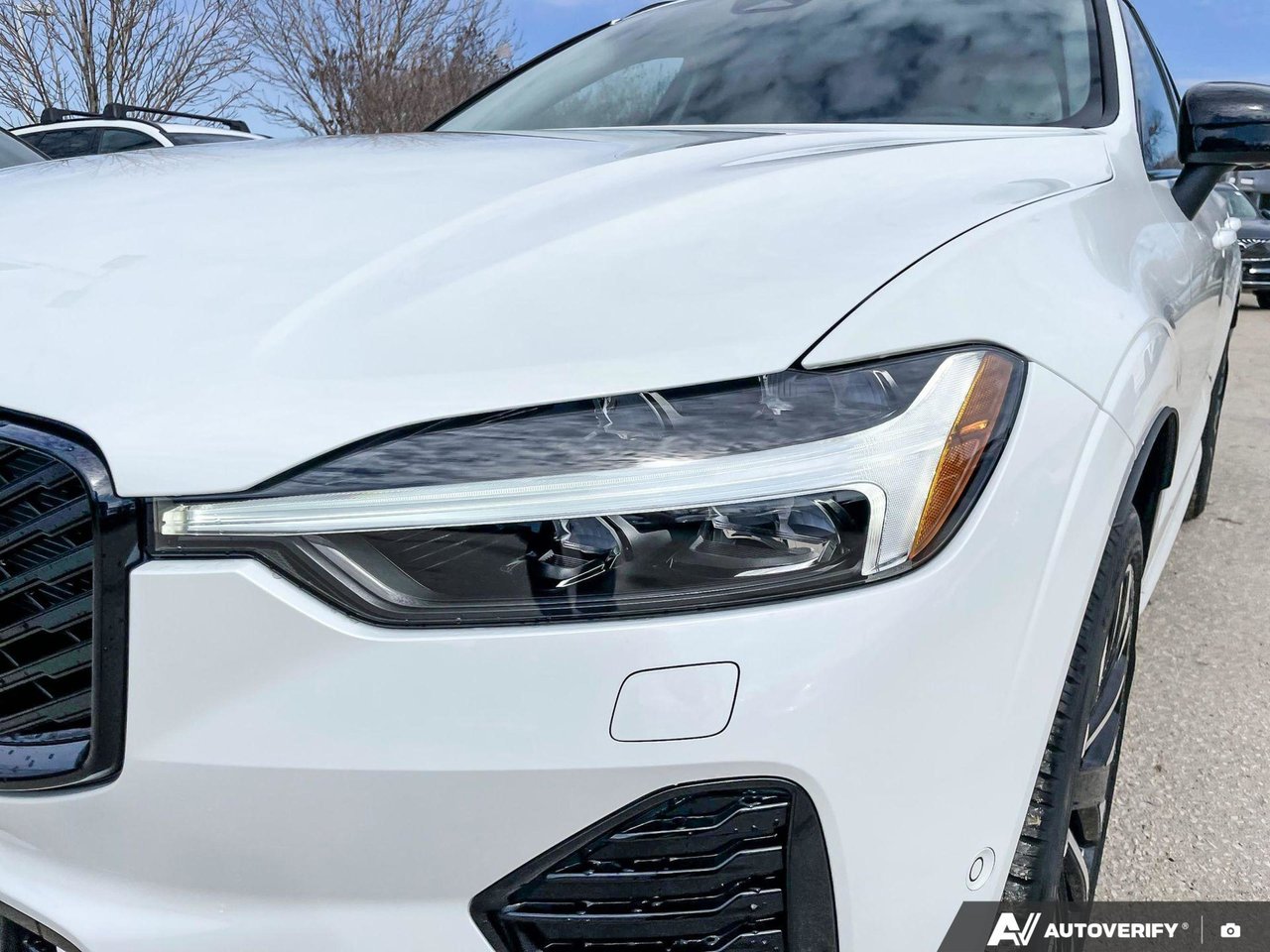 2026 Volvo XC60 Ultra Dark Theme-10