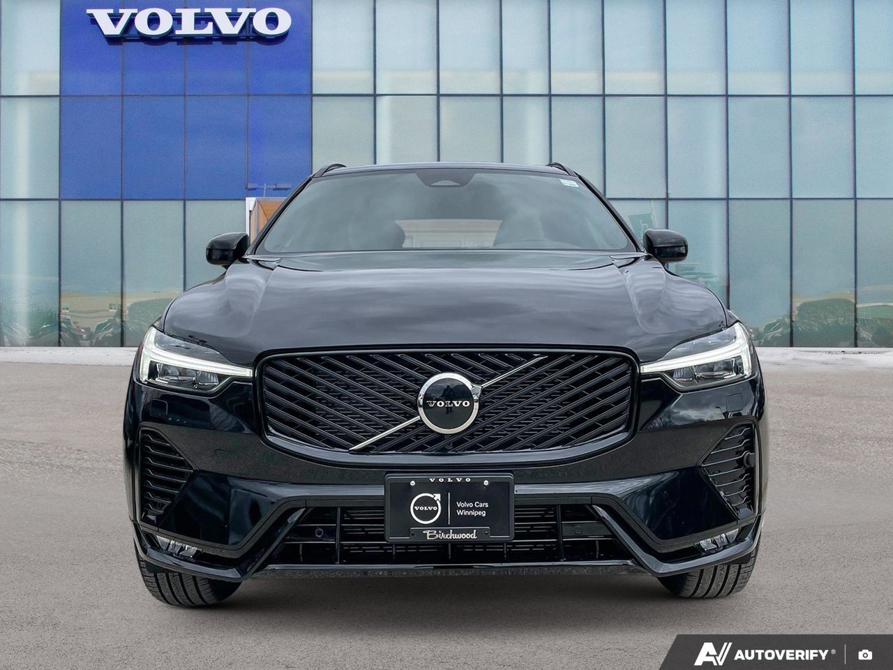 2026 Volvo XC60 Core Dark Theme-5