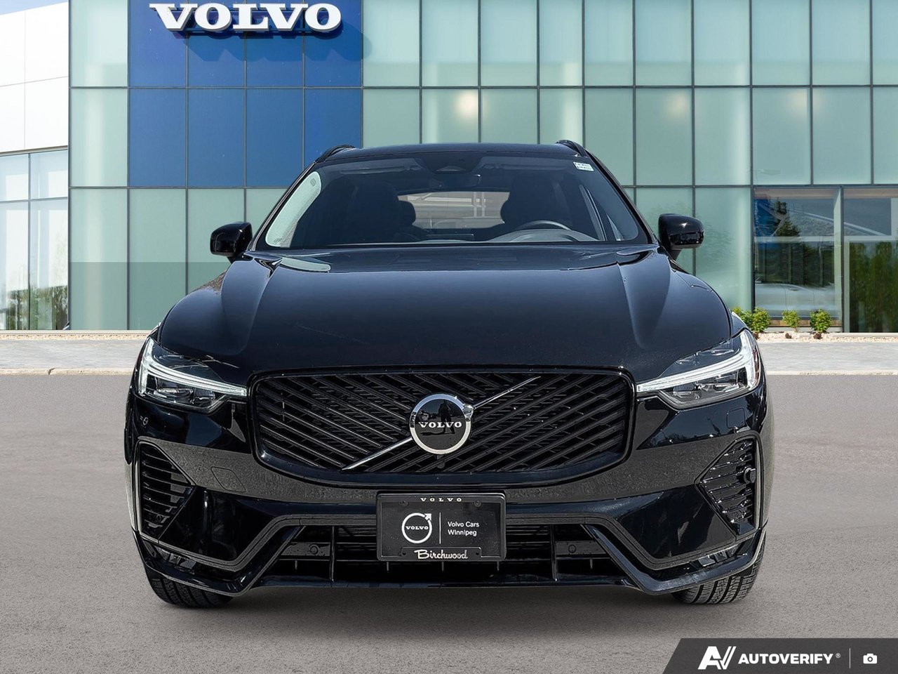 2026 Volvo XC60 Core Dark Theme-5