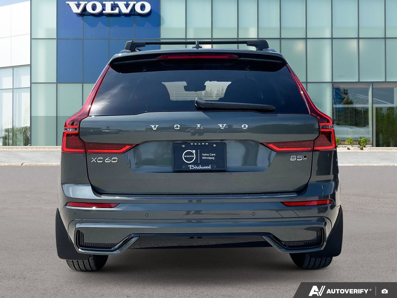 2026 Volvo XC60 Plus Dark Theme-3