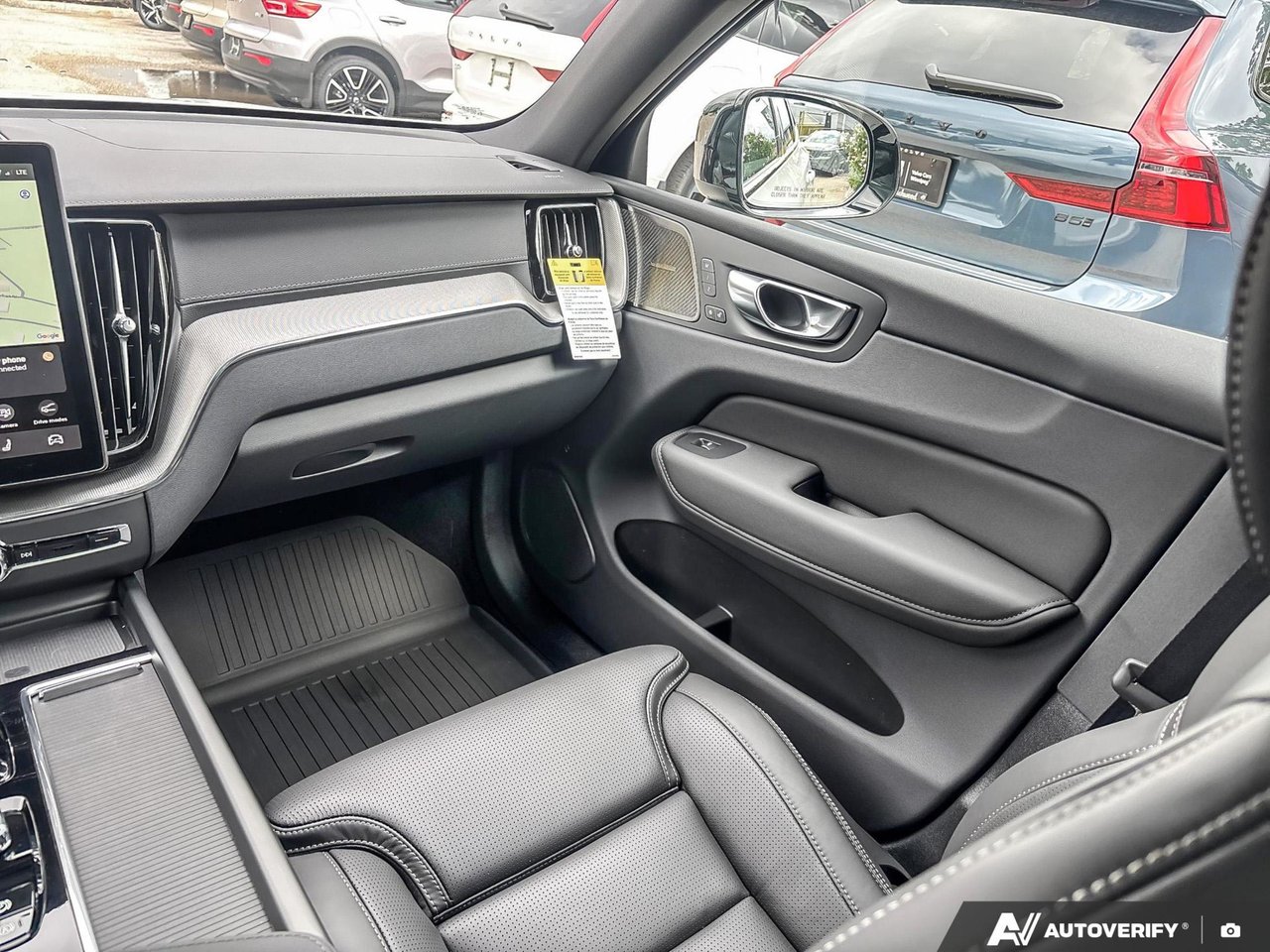 2026 Volvo XC60 Ultra Black Edition-24