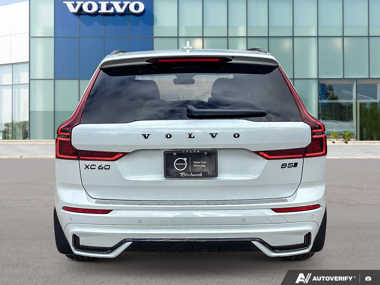 2026 Volvo XC60 Ultra Black Edition-3