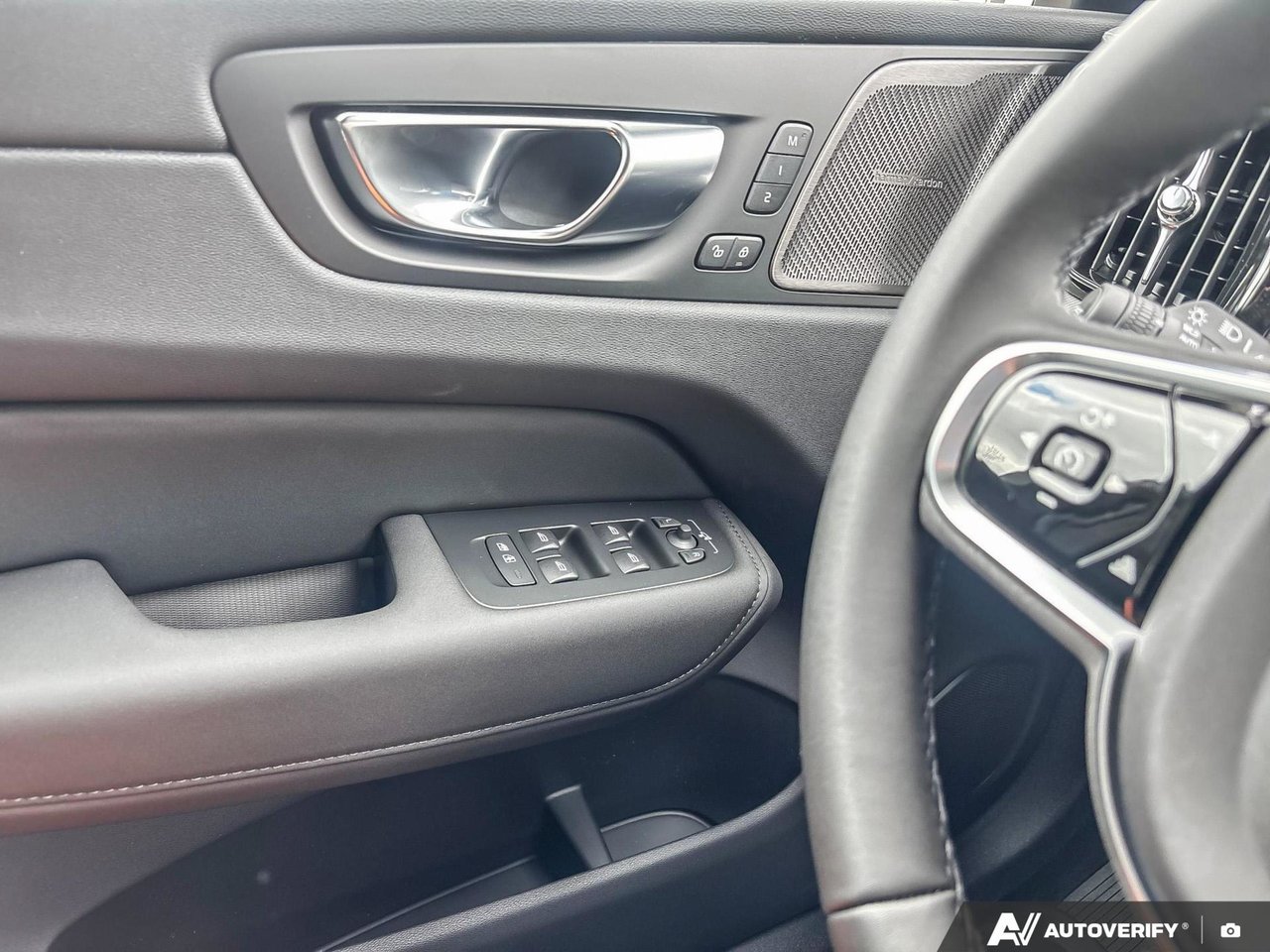 2026 Volvo XC60 Ultra Black Edition-16