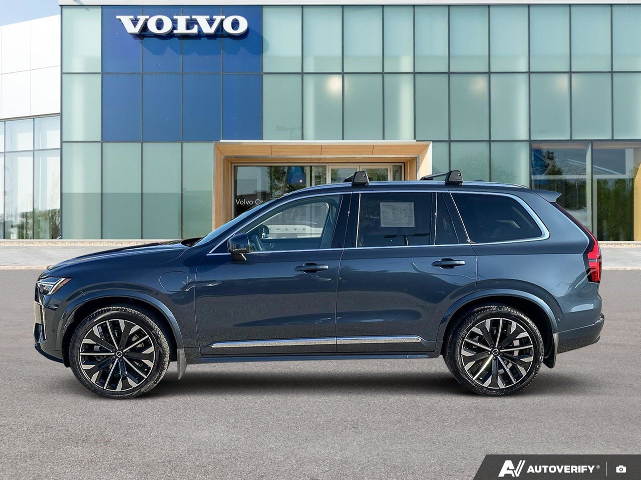 2026 Volvo XC90 Plug-In Hybrid Ultra Bright Theme-2