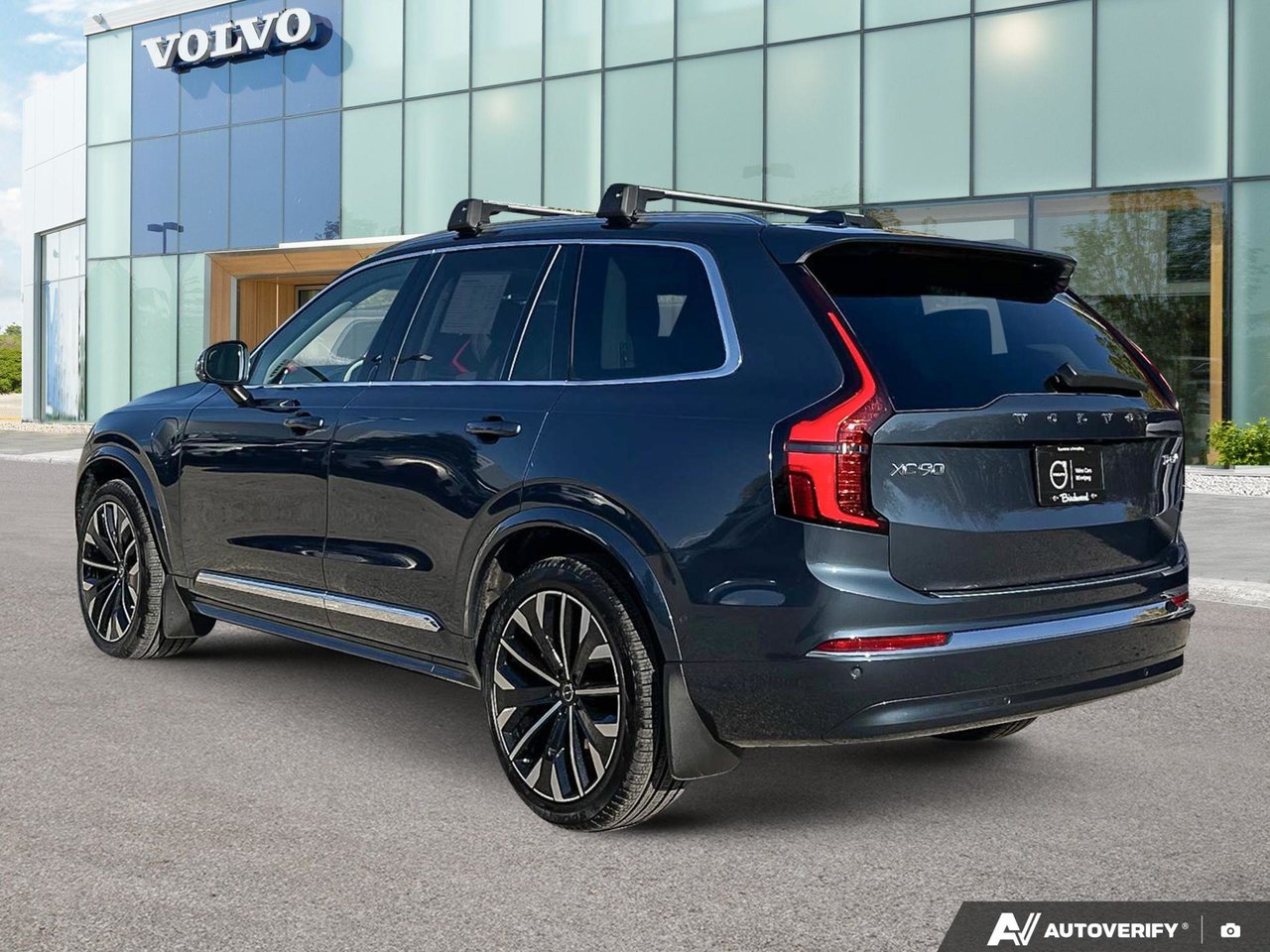 2026 Volvo XC90 Plug-In Hybrid Ultra Bright Theme-3