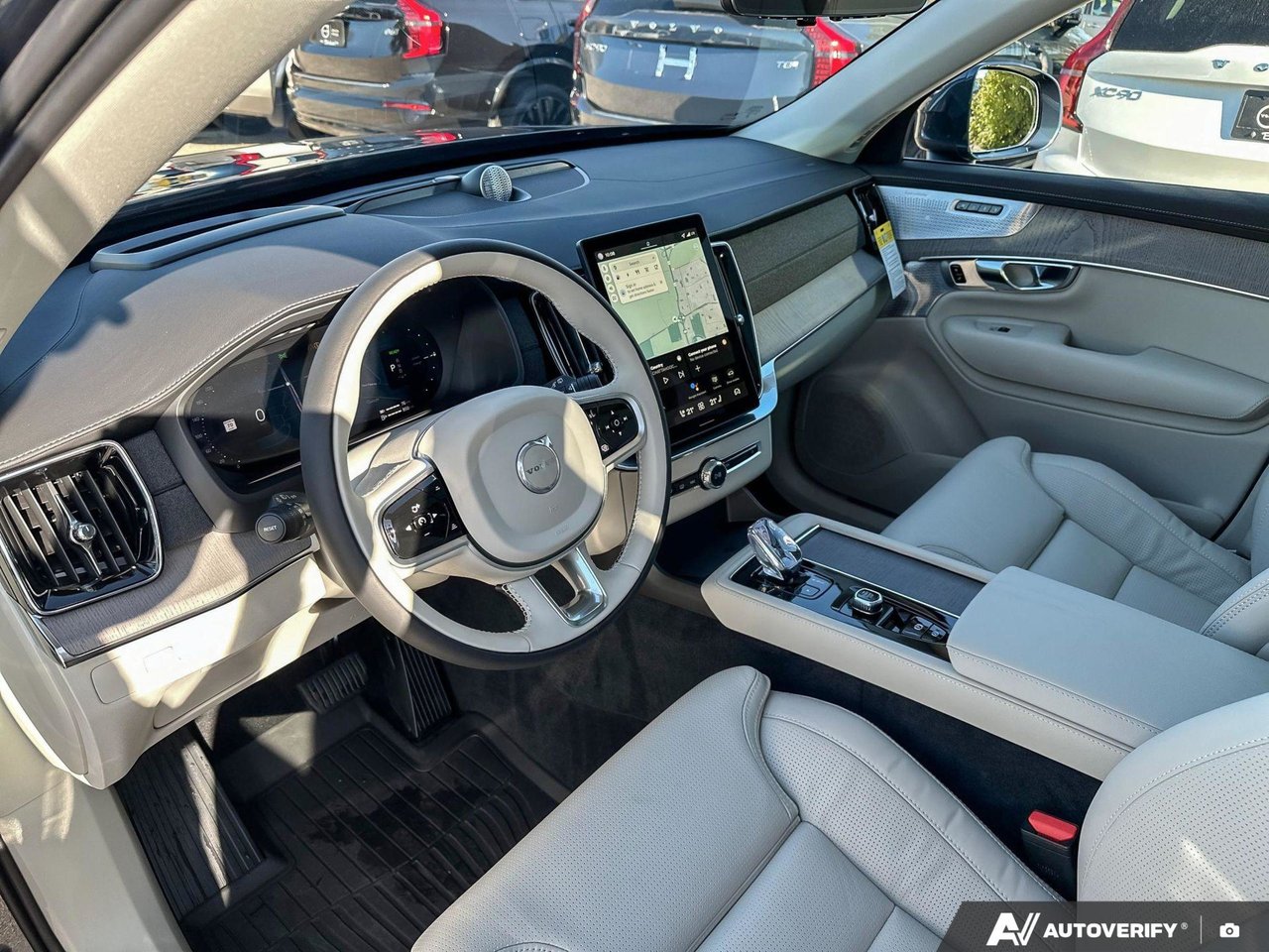 2026 Volvo XC90 Plug-In Hybrid Ultra Bright Theme-13