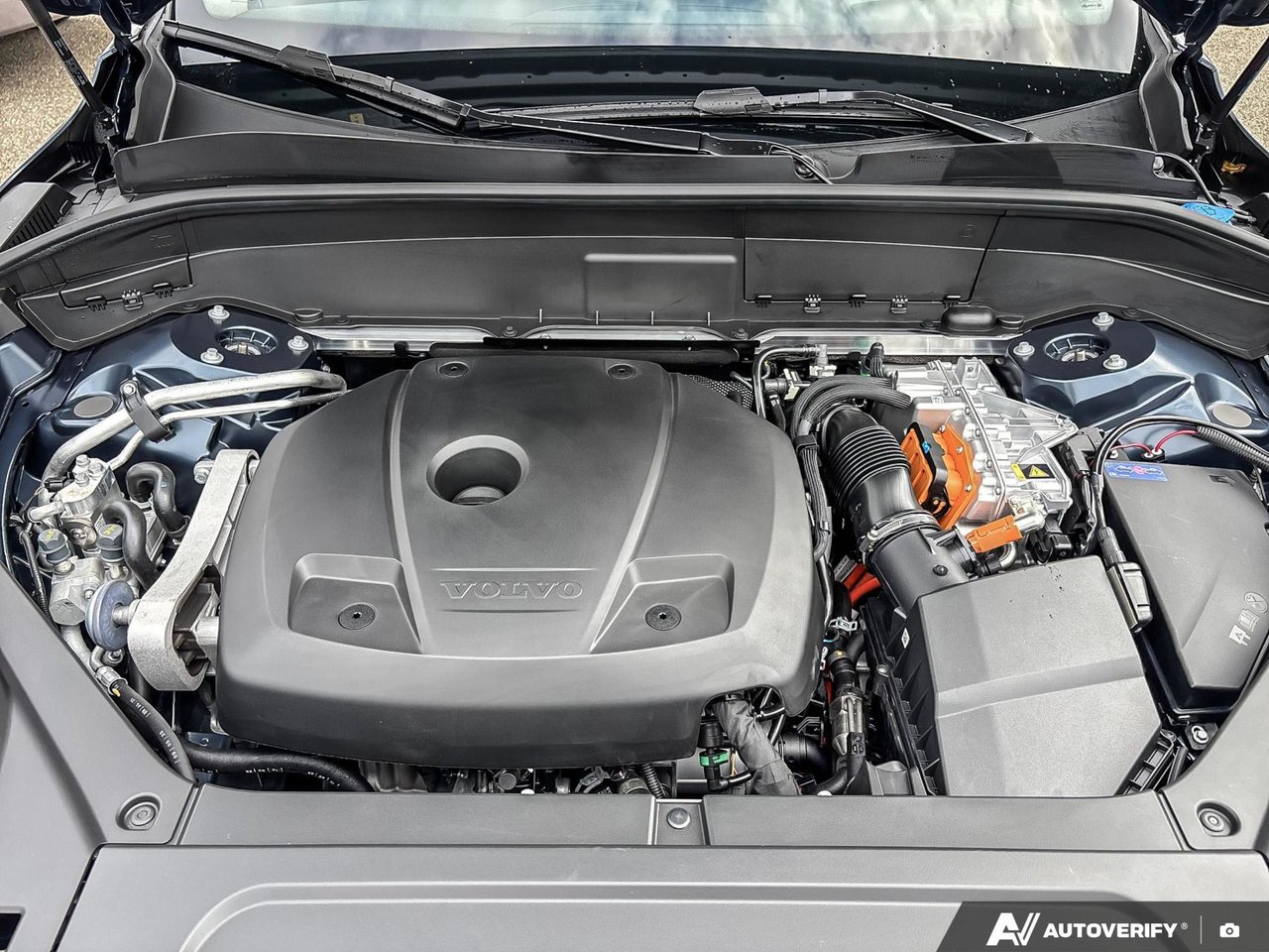 2026 Volvo XC90 Plug-In Hybrid Ultra Bright Theme-7