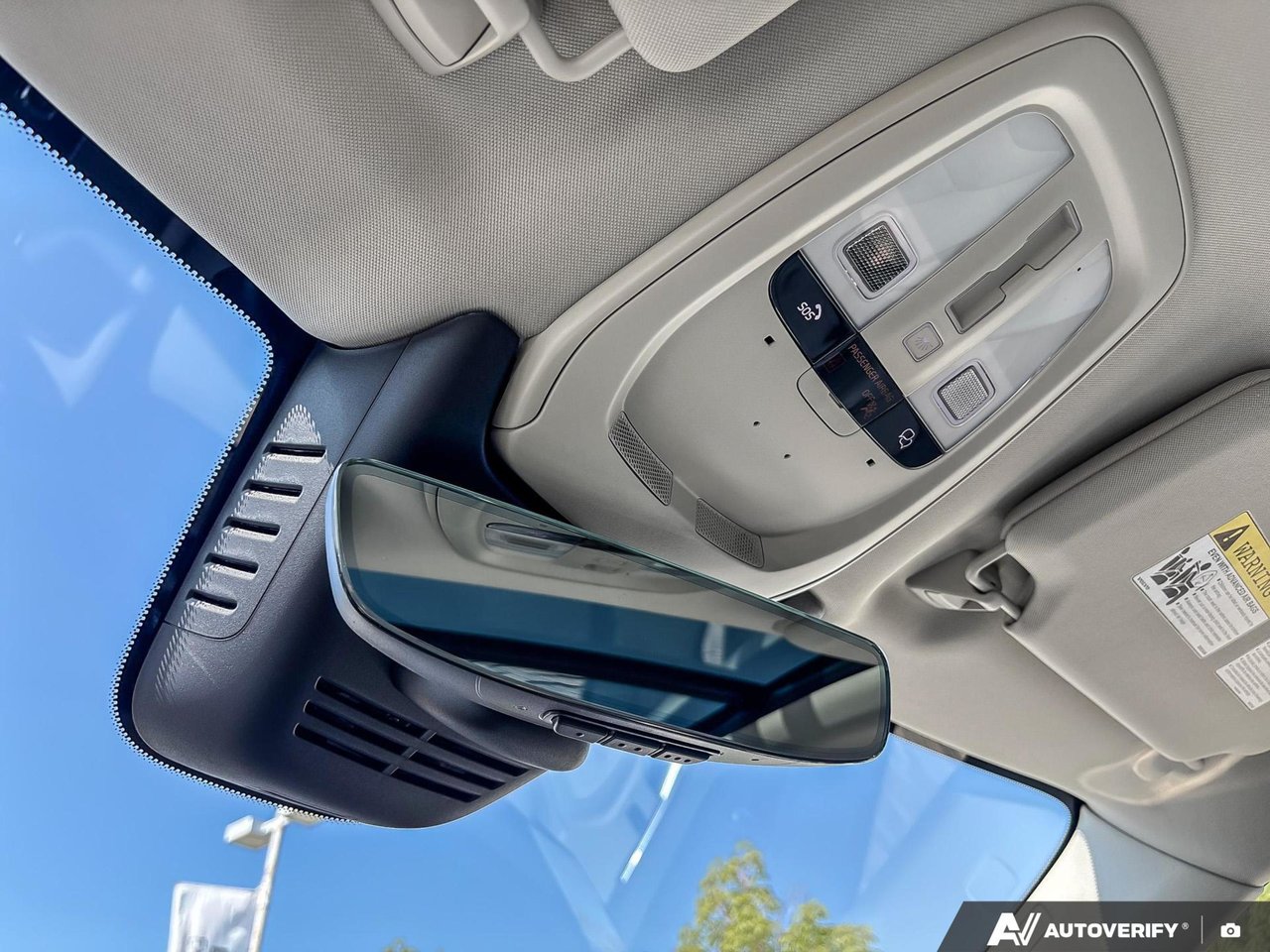 2026 Volvo XC90 Plug-In Hybrid Ultra Dark Theme-21