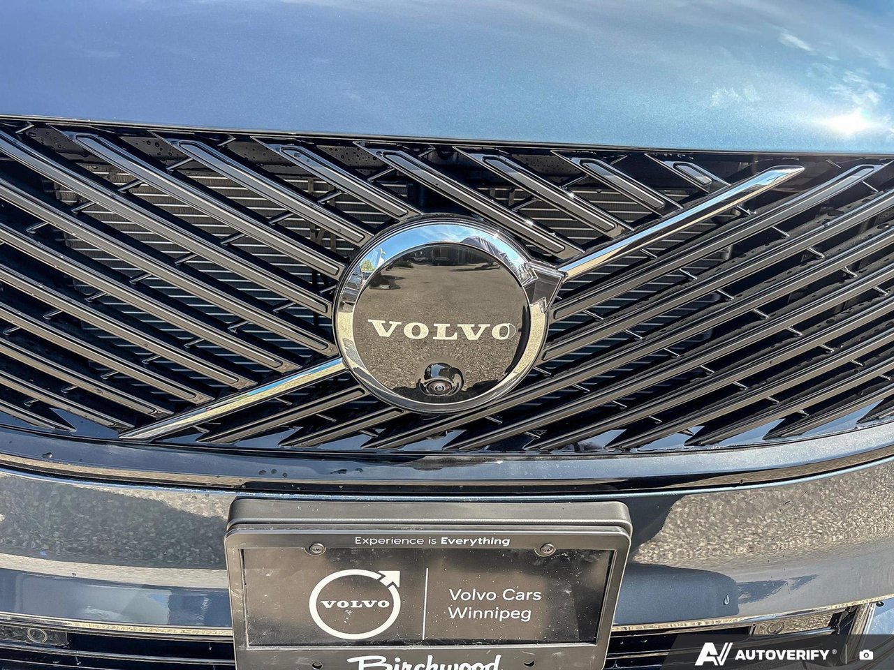 2026 Volvo XC90 Plug-In Hybrid Ultra Dark Theme-6