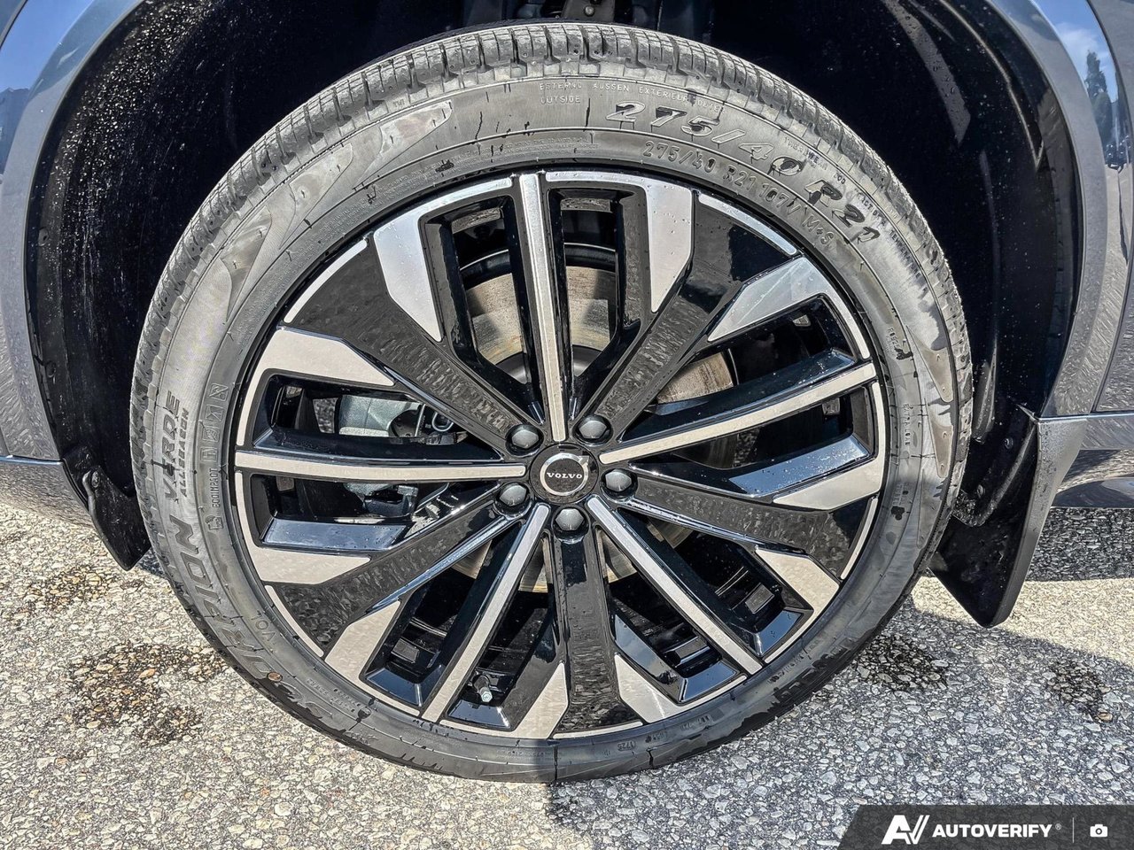 2026 Volvo XC90 Plug-In Hybrid Ultra Dark Theme-9