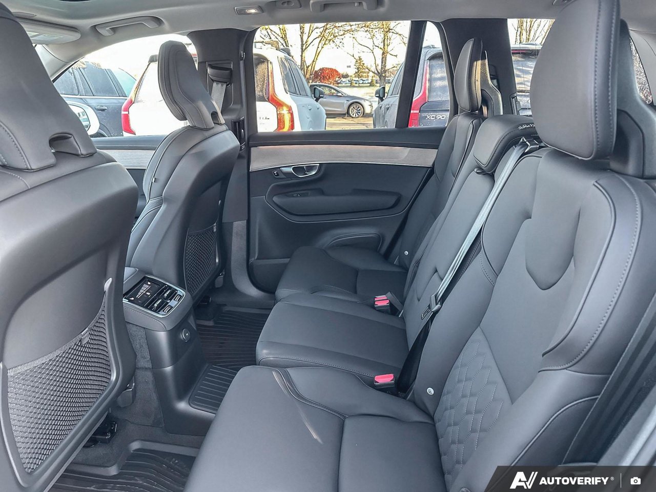 2026 Volvo XC90 Plug-in hybrid Core 7-Seater (Bright Theme)-23