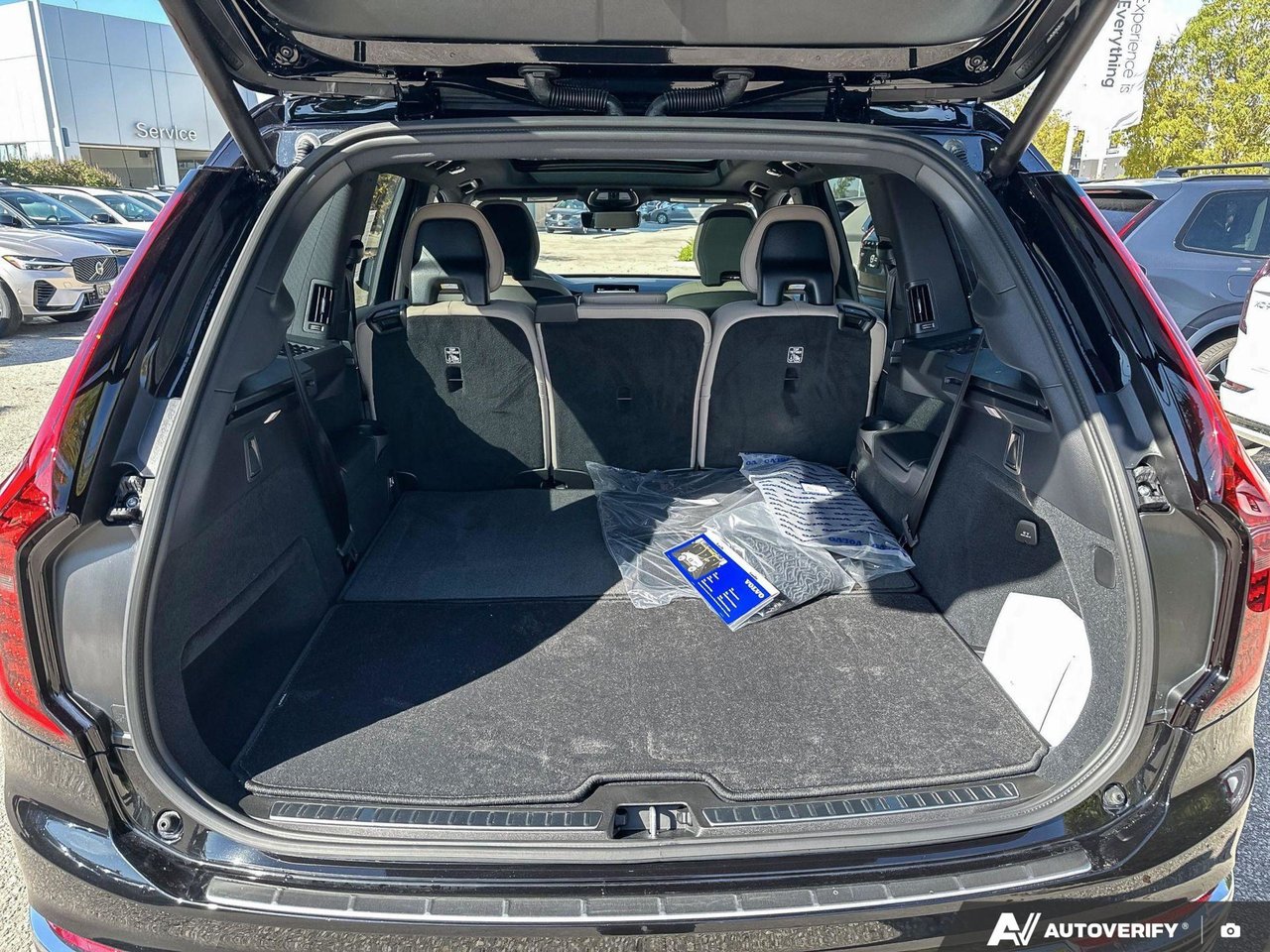 2026 Volvo XC90 Plug-In Hybrid Core Bright Theme-8