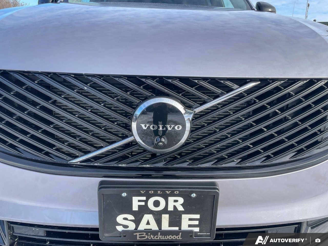 2026 Volvo XC90 Plug-In Hybrid Ultra Dark Theme-5