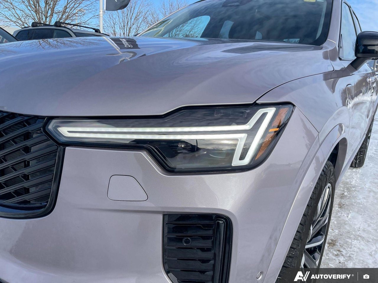 2026 Volvo XC90 Plug-In Hybrid Ultra Dark Theme-10