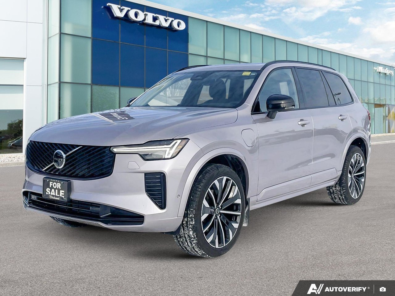 2026 Volvo XC90 Plug-In Hybrid Ultra Dark Theme-0