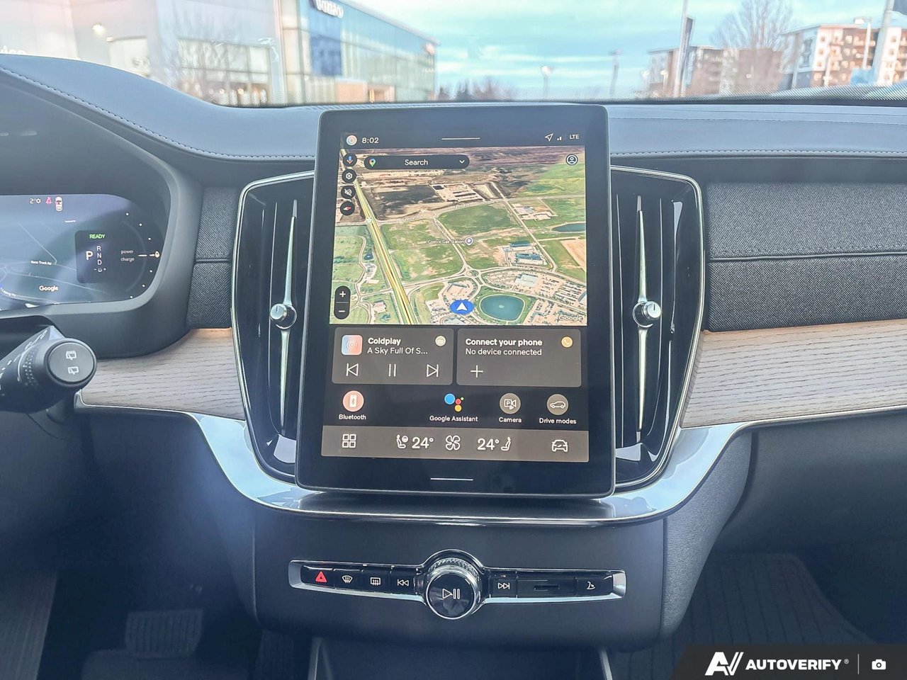 2026 Volvo XC90 Plug-In Hybrid Plus Dark Theme-18