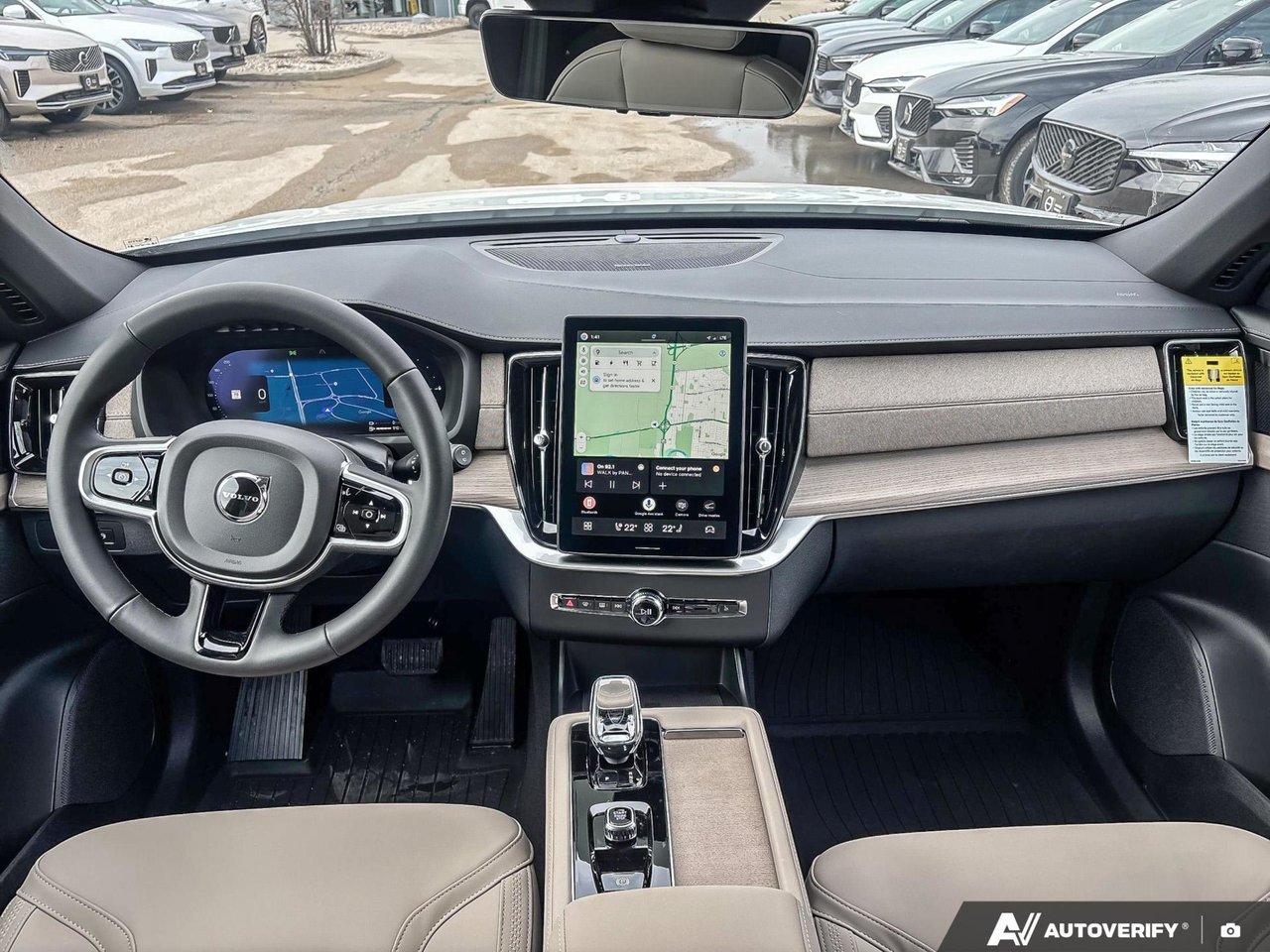 2026 Volvo XC90 Plug-In Hybrid Plus Dark Theme-24