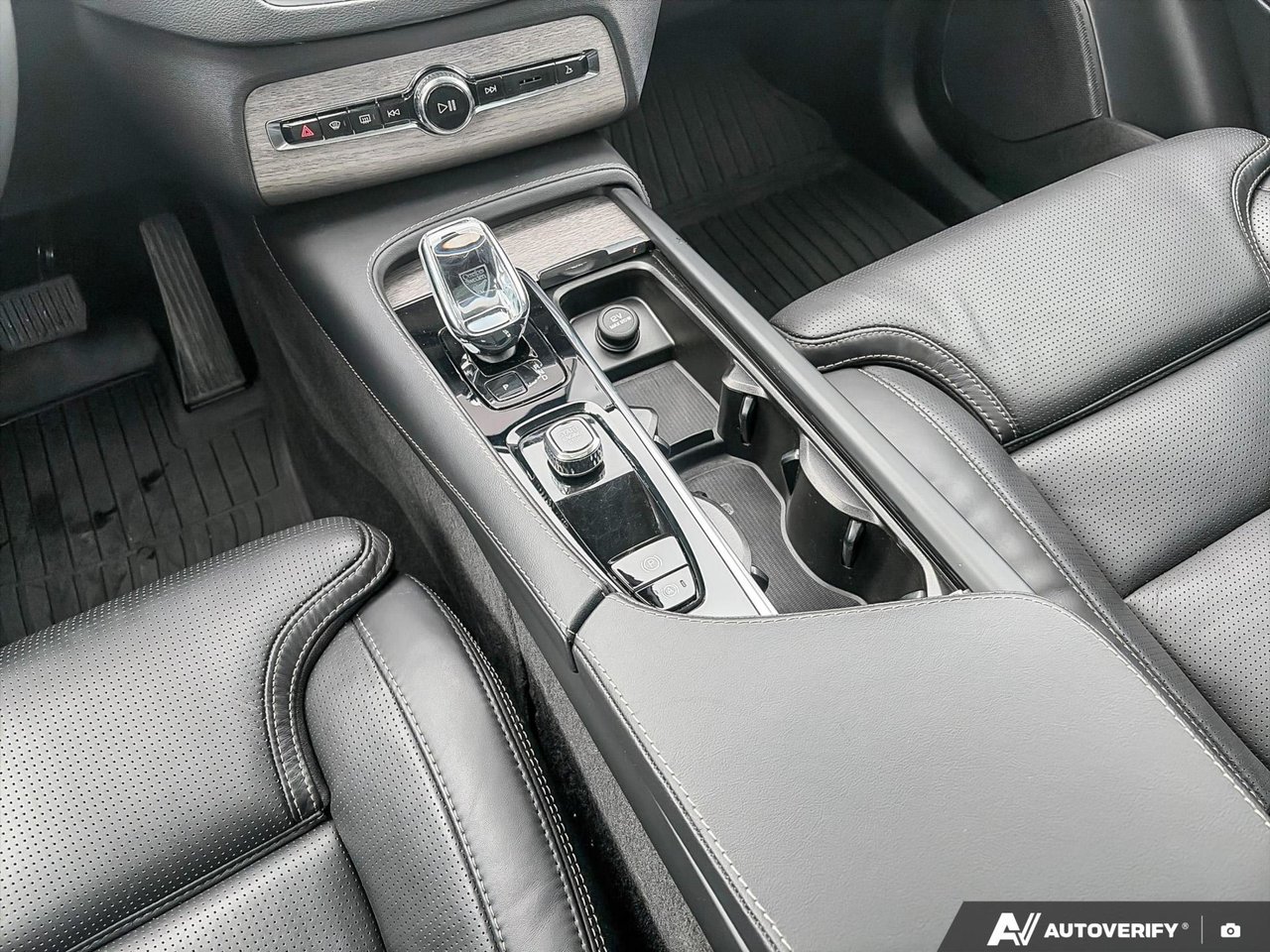 2024 Volvo XC90 Recharge Ultimate Bright Theme-18