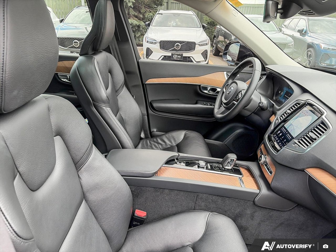 2023 Volvo XC90 Core-21