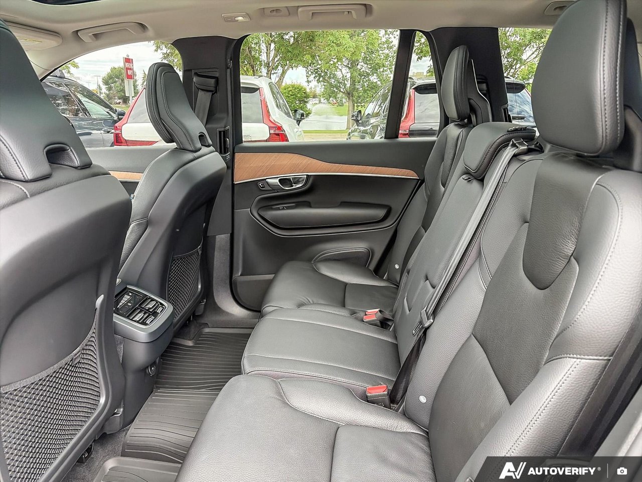2023 Volvo XC90 Core-22