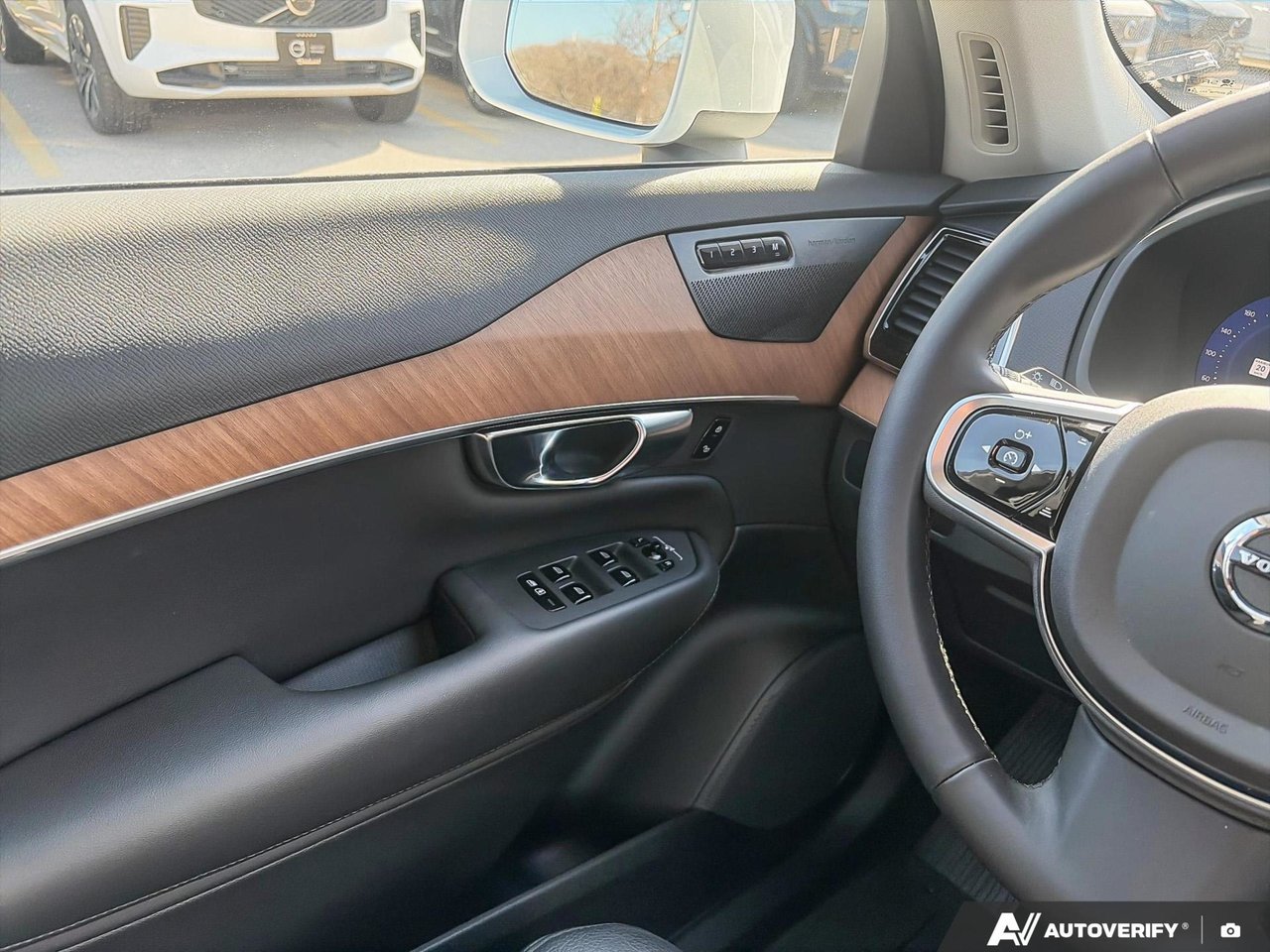 2024 Volvo XC90 Plus Bright Theme-17