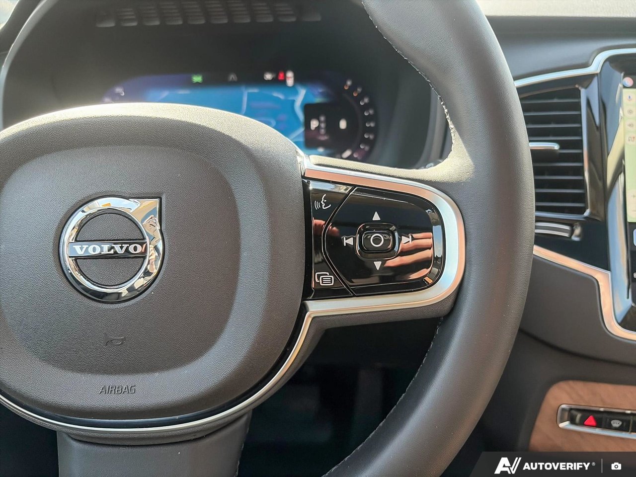 2024 Volvo XC90 Plus Bright Theme-16