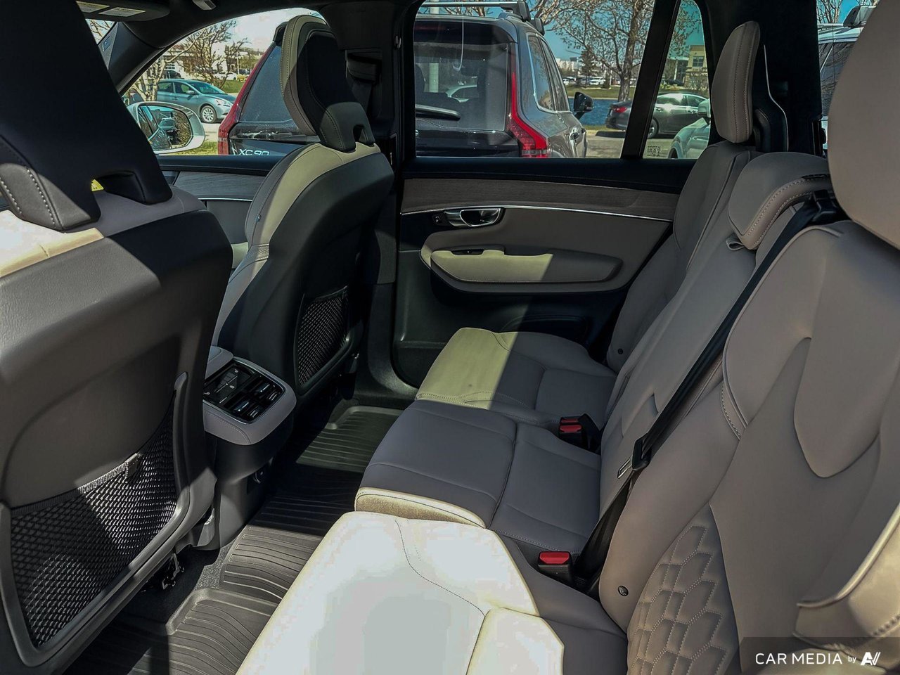 2025 Volvo XC90 Plus Bright Theme-23