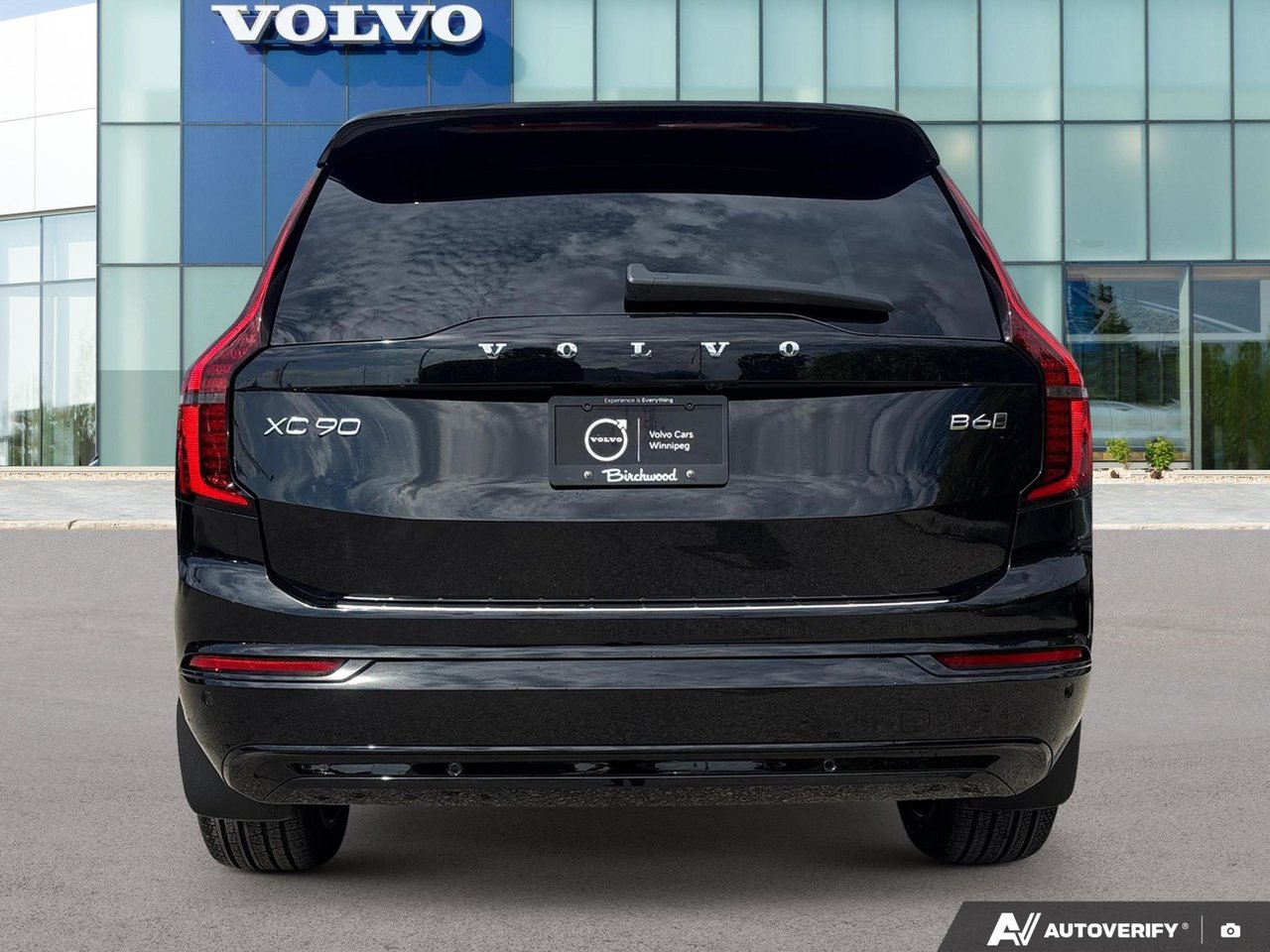 2026 Volvo XC90 Plus Dark Theme-4