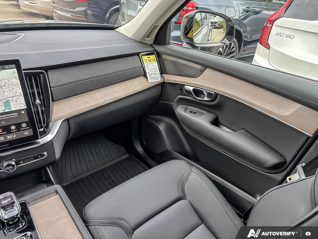 2026 Volvo XC90 Plus Dark Theme-25