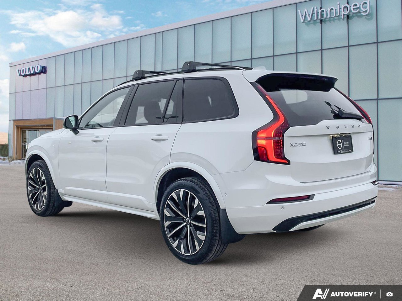 2026 Volvo XC90 Plus Dark Theme-3