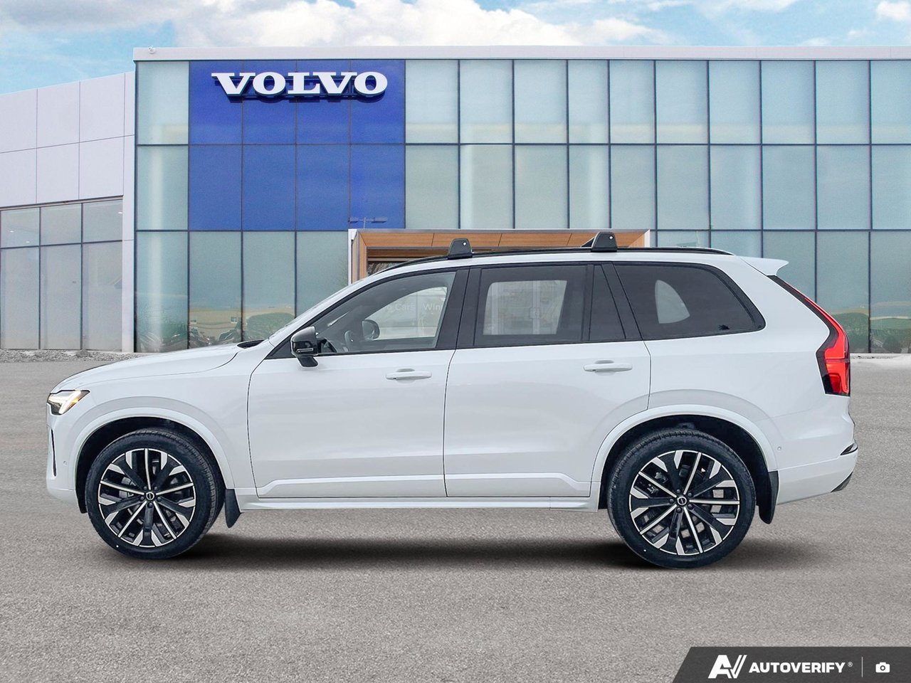 2026 Volvo XC90 Plus Dark Theme-2